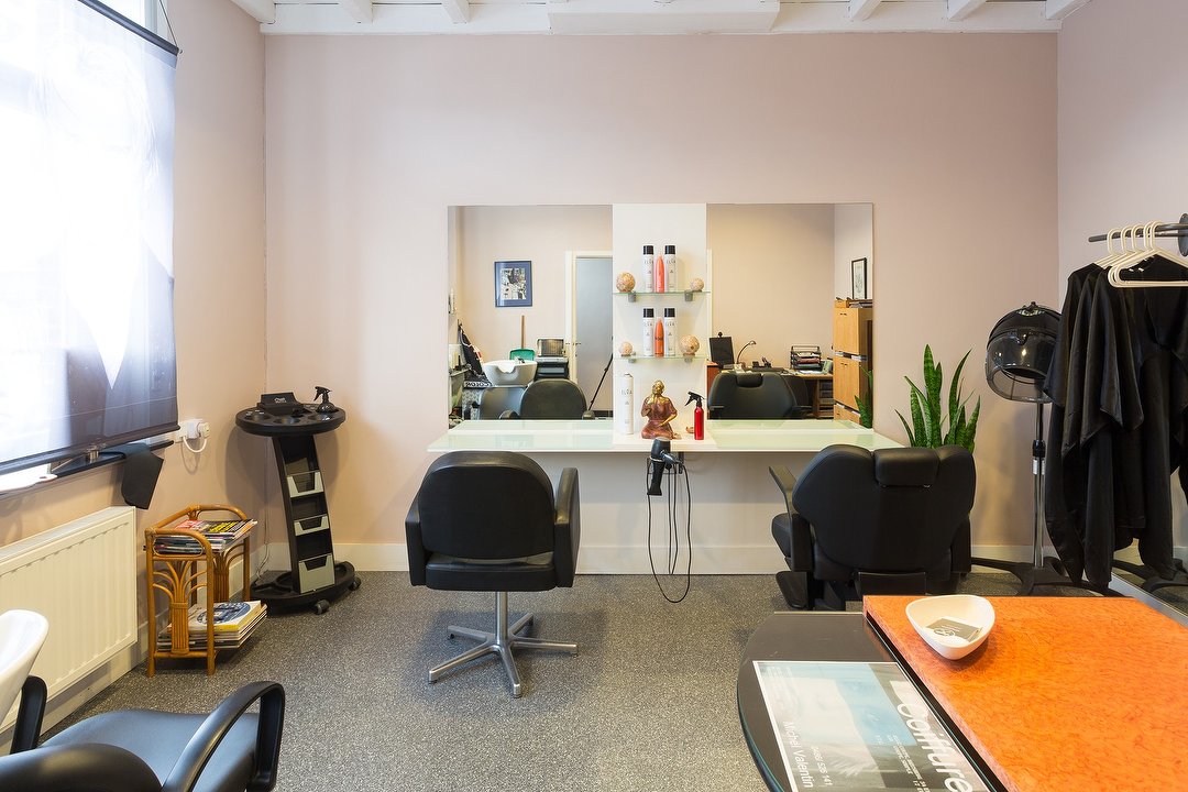 Coiffure Michel Valentin, Genval, Province du Brabant wallon