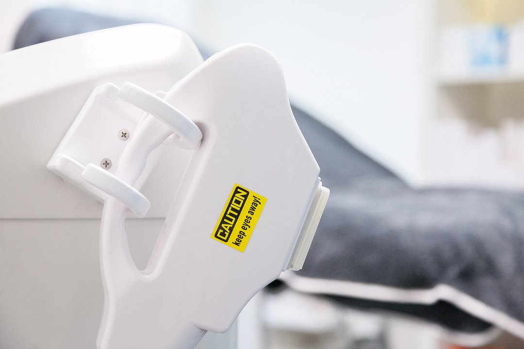 Cosmetrix, Huizen, Noord-Holland
