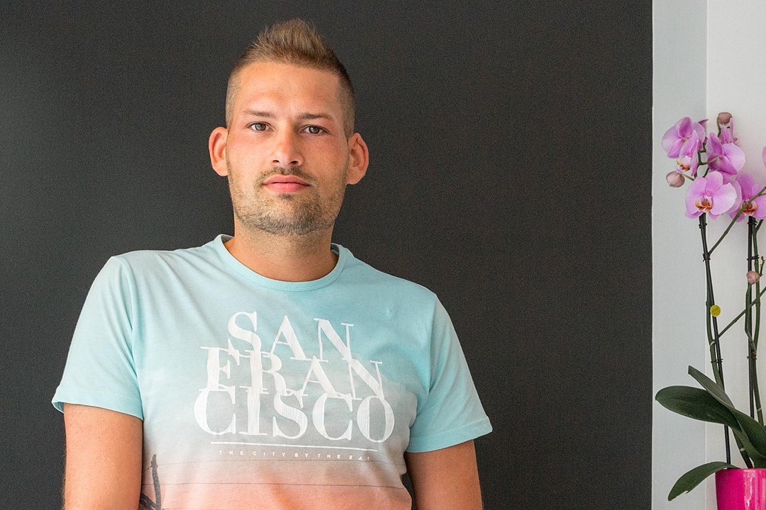 Antonio Coiffure, Globe, Ukkel