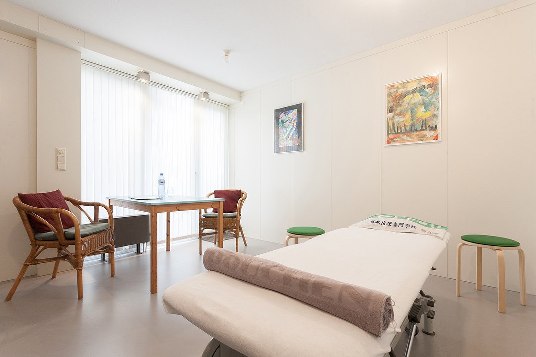 Yasu Miyamoto Shiatsu & K.Y. Technique, Valkenburgerstraat, Amsterdam