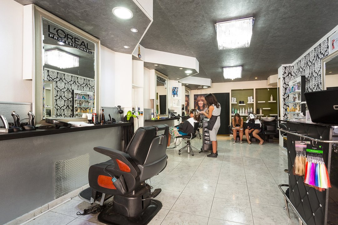 Kapsalon Station, Zaventem, Vlaams-Brabant