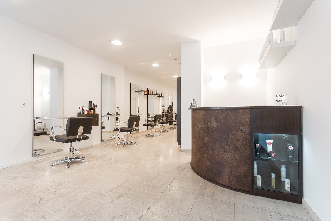 Hair Center, Churchill, Uccle