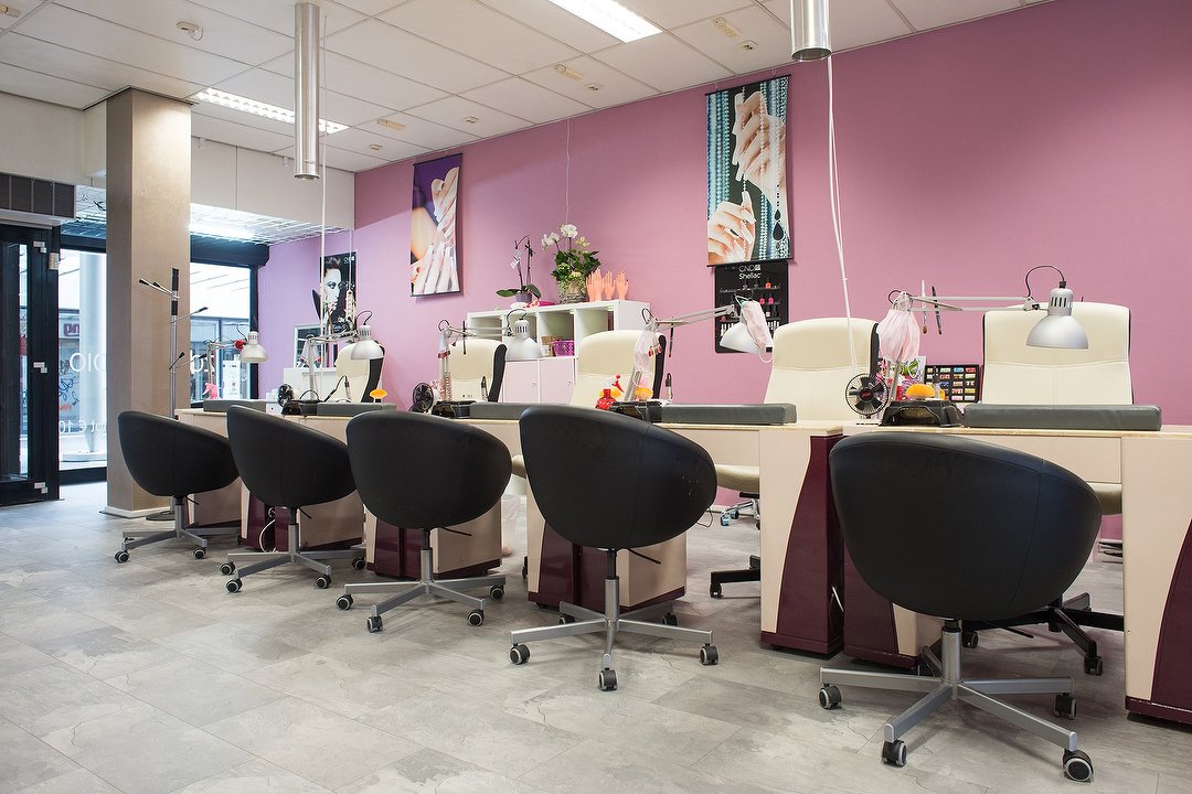 Sun & Nails Studio, Winkelcentrum Woensel, Eindhoven