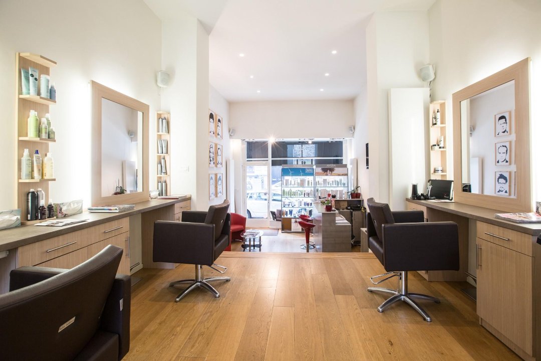 ByR Hairstyle, Sinte-Aleidis - Mooibos, Sint-Pieters-Woluwe