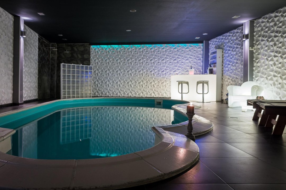 Vipiscine - BE, Houba, Brussels