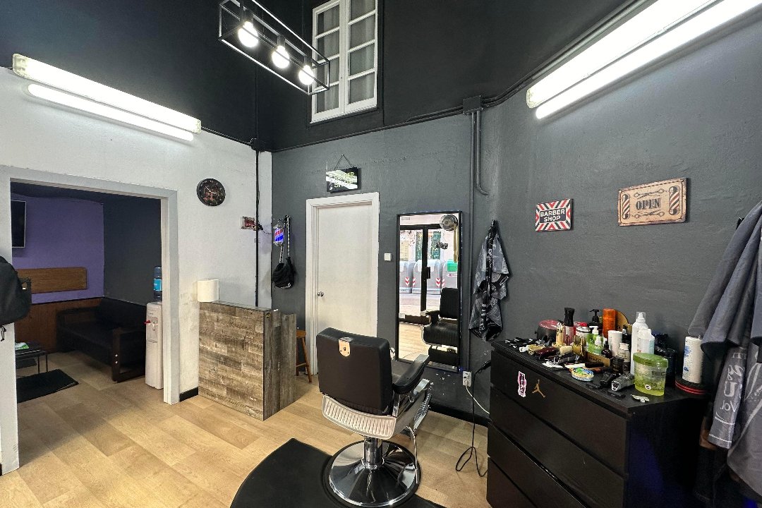 Amsterdam Barber Shop, El Camp de l'Arpa del Clot, Barcelona