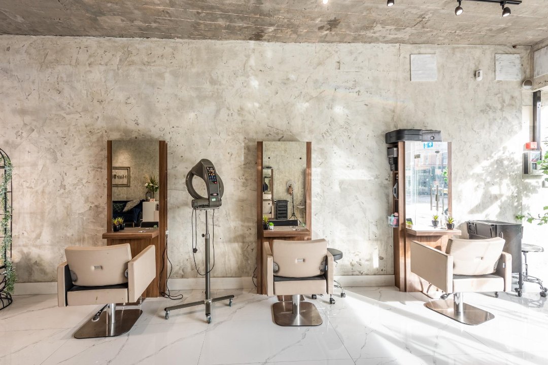 Tk_hairdesigner, Fulham Road, London