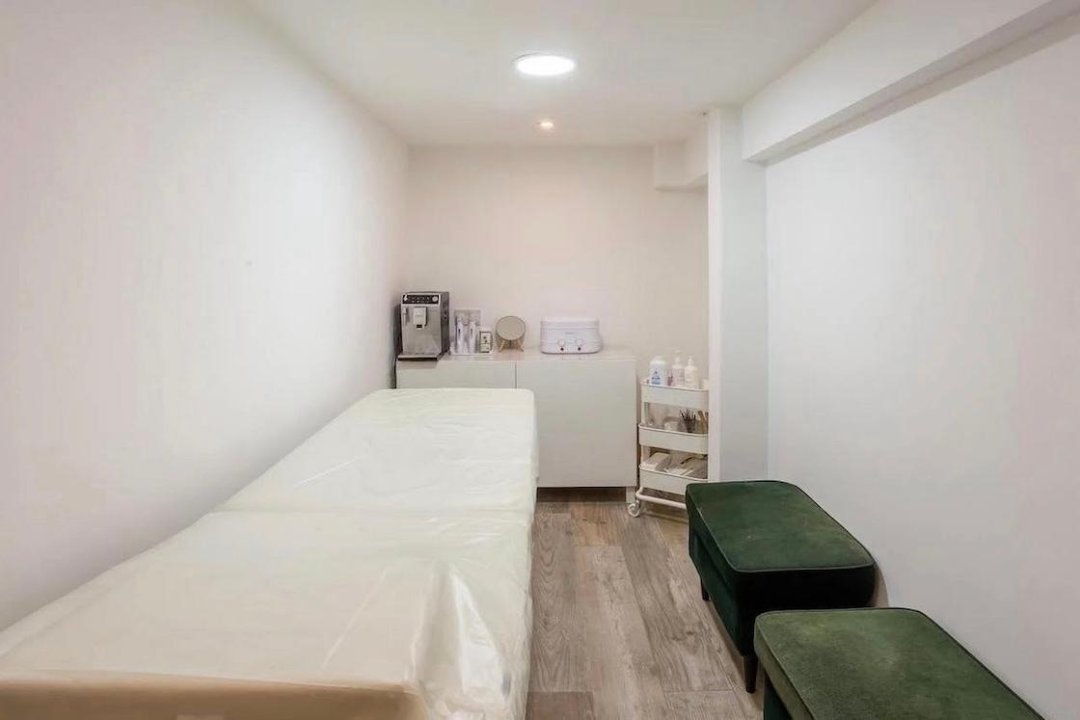 Anna’s Beauty, South Kensington, London