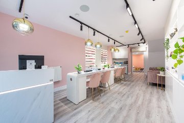 V.Young (Belle Cour) - Baker Street