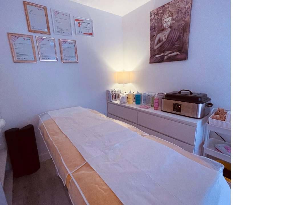 BellaBeautyRoom11, Barking, London
