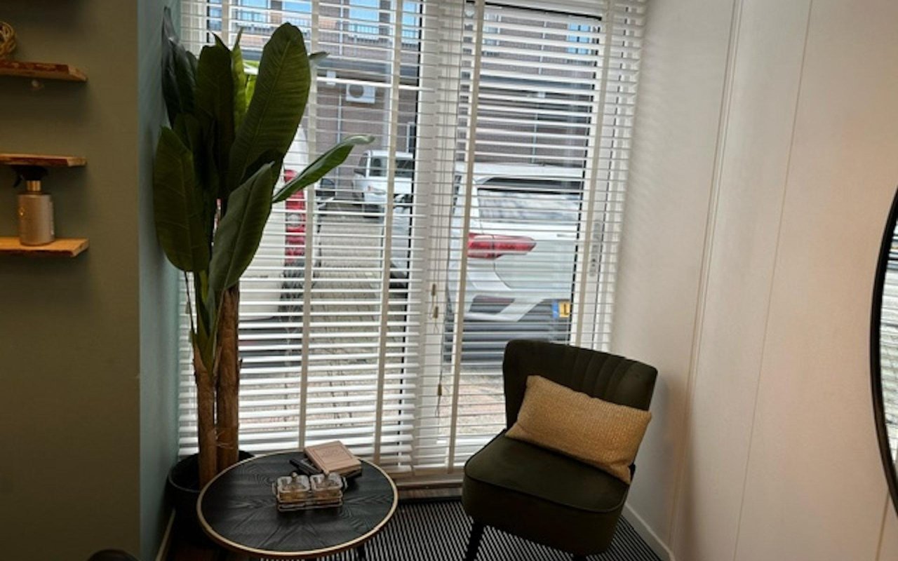 Interieur van Ashtar's Beauty in Purmerend