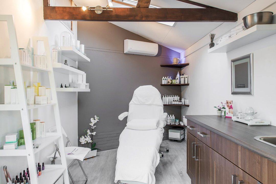 Schoonheidssalon Castricum, Dorpstraat, Noord-Holland
