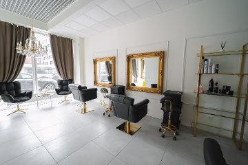 VIP nagučiai