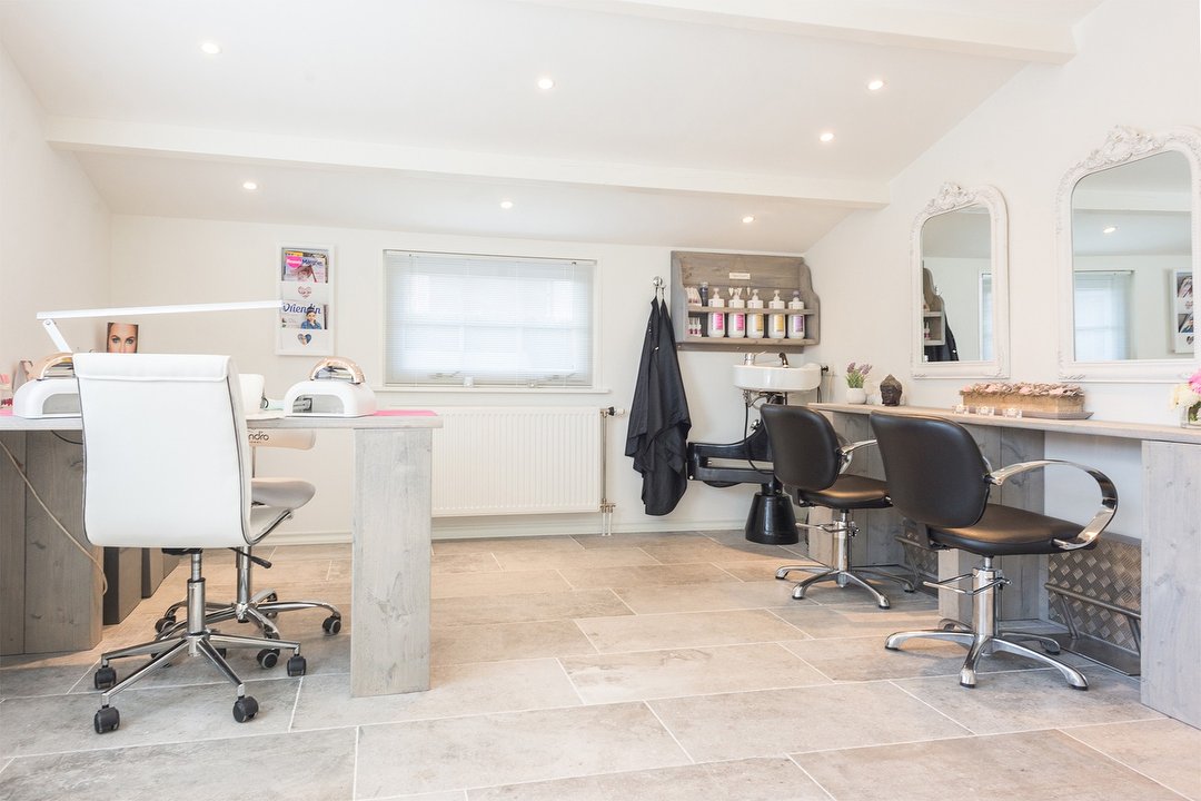 Salon de Engel, Halsteren, Noord-Brabant