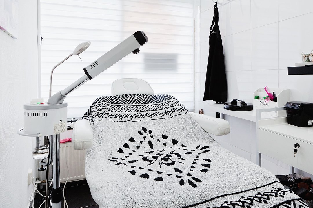 Oscar's Beautysalon, Dorpsstraat, Zoetermeer