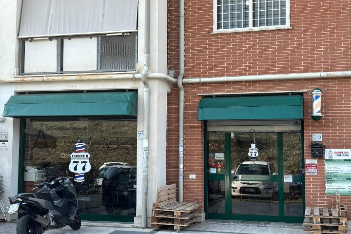 Corner 77 - Barbier Roma - Photo de couverture - OneBooking