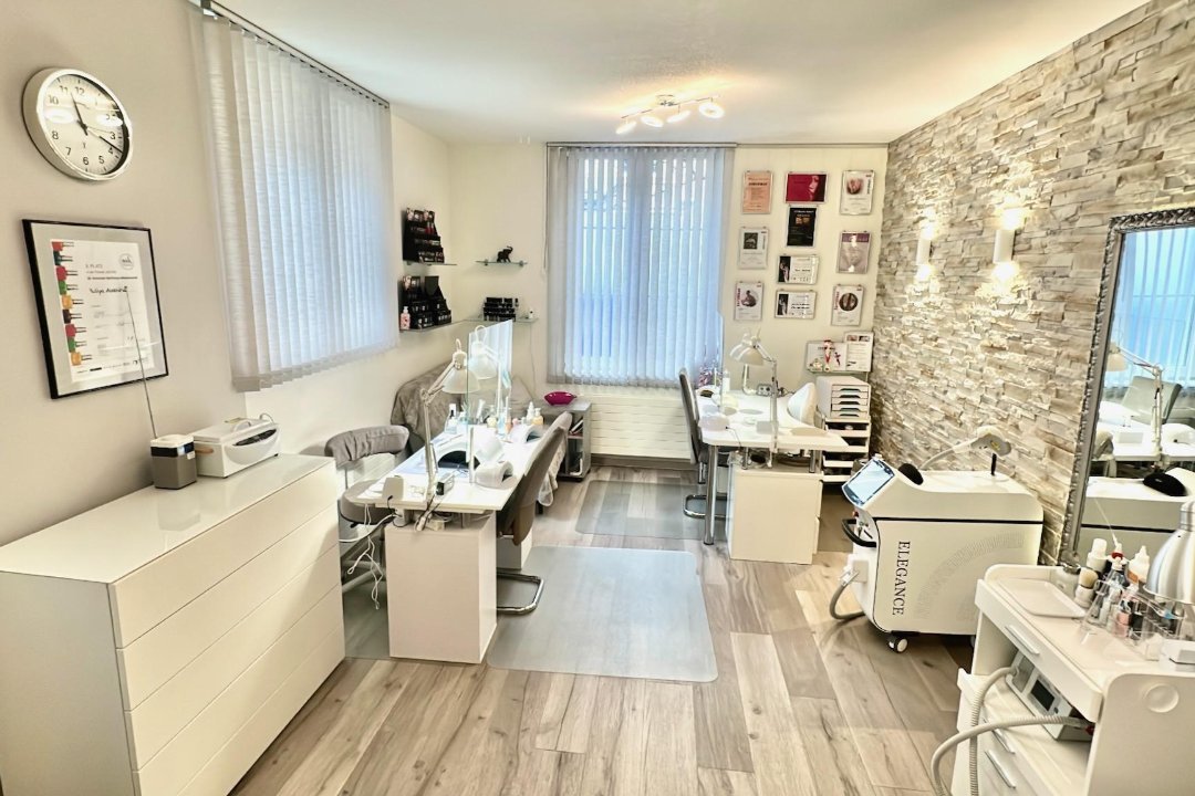 Lux Beauty Salon Zürich, Kreis 4, Zürich