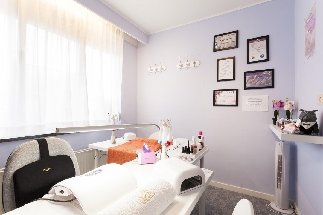 Cinjo Nails, Lierre, Province d'Anvers