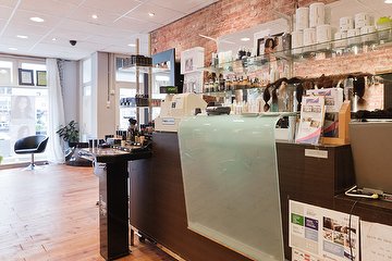 NAA Grace Hairstyling & Beautycenter / Slenderstudio (HBS)