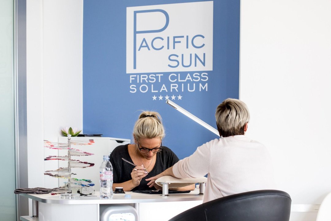 Pacific Sun, Sint-Pieters-Leeuw, Vlaams-Brabant