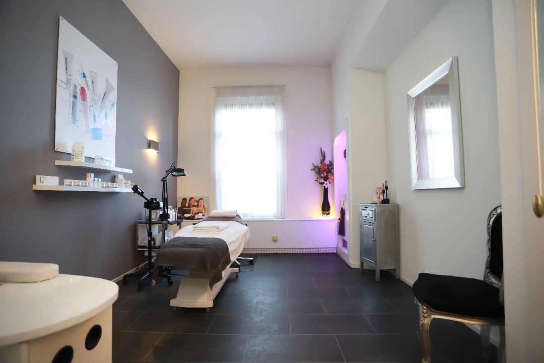 Huidinstituut Les Visages, Sarphatistraat, Amsterdam