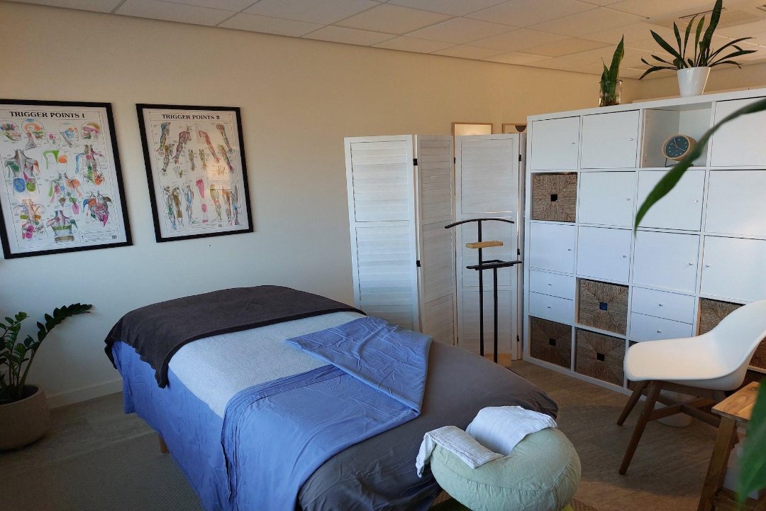 Intuitive Healing Hands, Leiden