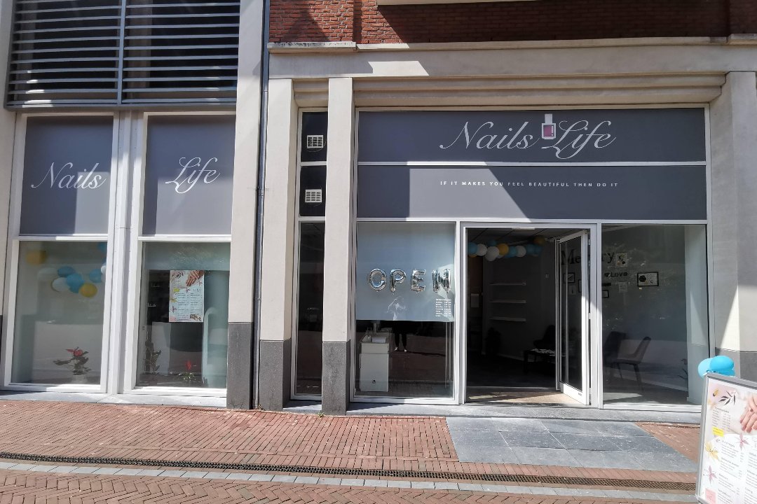 Nails Life, Spijkenisse Centrum metro, Zuid-Holland