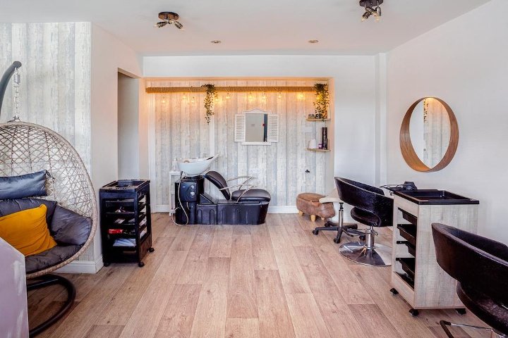 Equanimity - Coiffure Horsforth - Photo de galerie - OneBooking