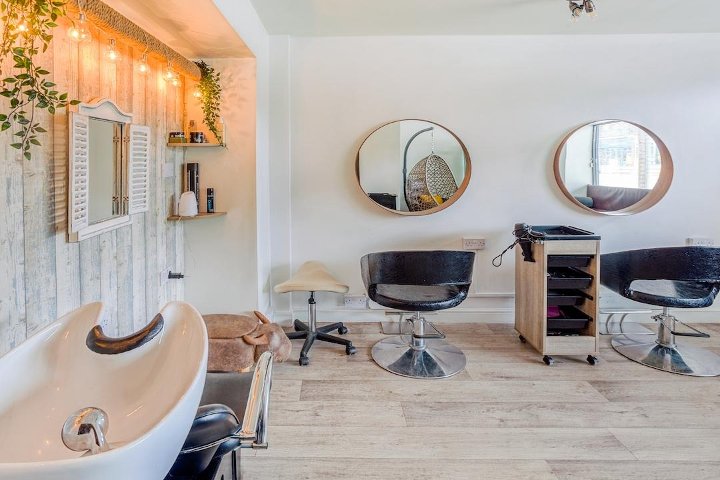 Equanimity - Coiffure Horsforth - Photo de galerie - OneBooking