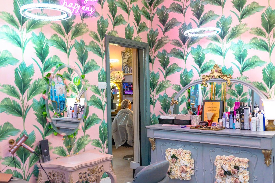 V Salon Hairdressing Hair Salon in Whitley Bay, Tyneside Treatwell