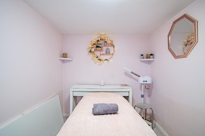 Jade Olivia Beauty Therapist - Sourcils & cils Leeds - Photo de galerie - OneBooking