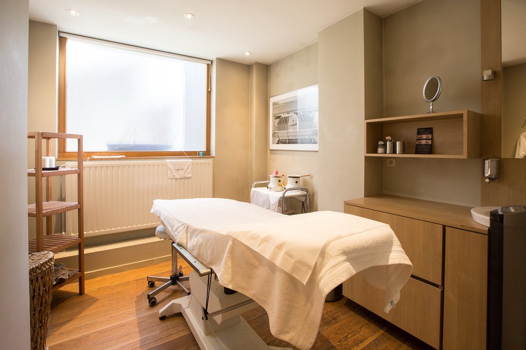 Wax Zone - Ixelles, Sinte-Aleidis - Mooibos, Sint-Pieters-Woluwe