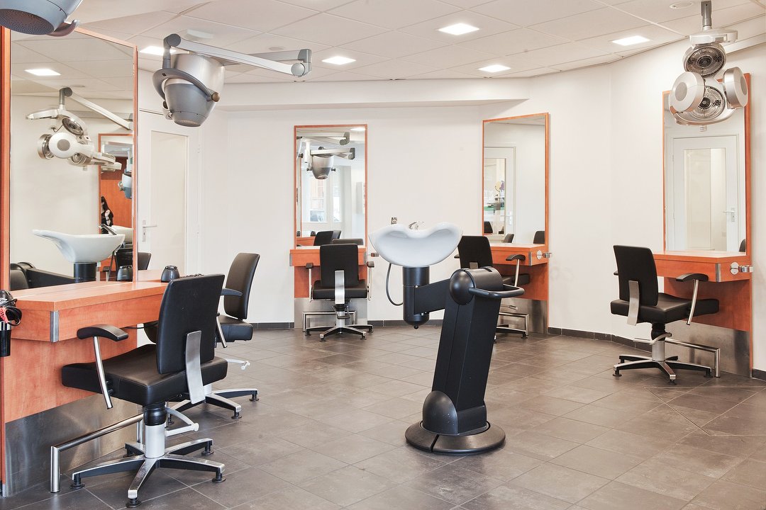 Salon Pompenburg, Haagseveer, Rotterdam