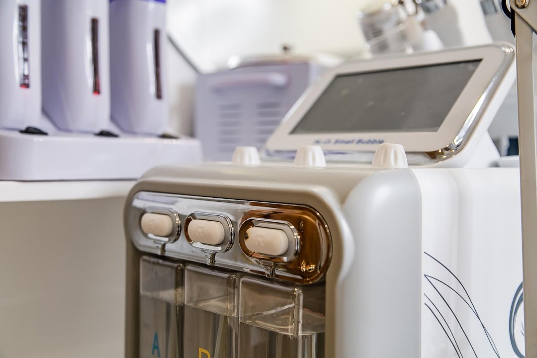 Sun Of Beauty Ladies Only, Mill Hill, London