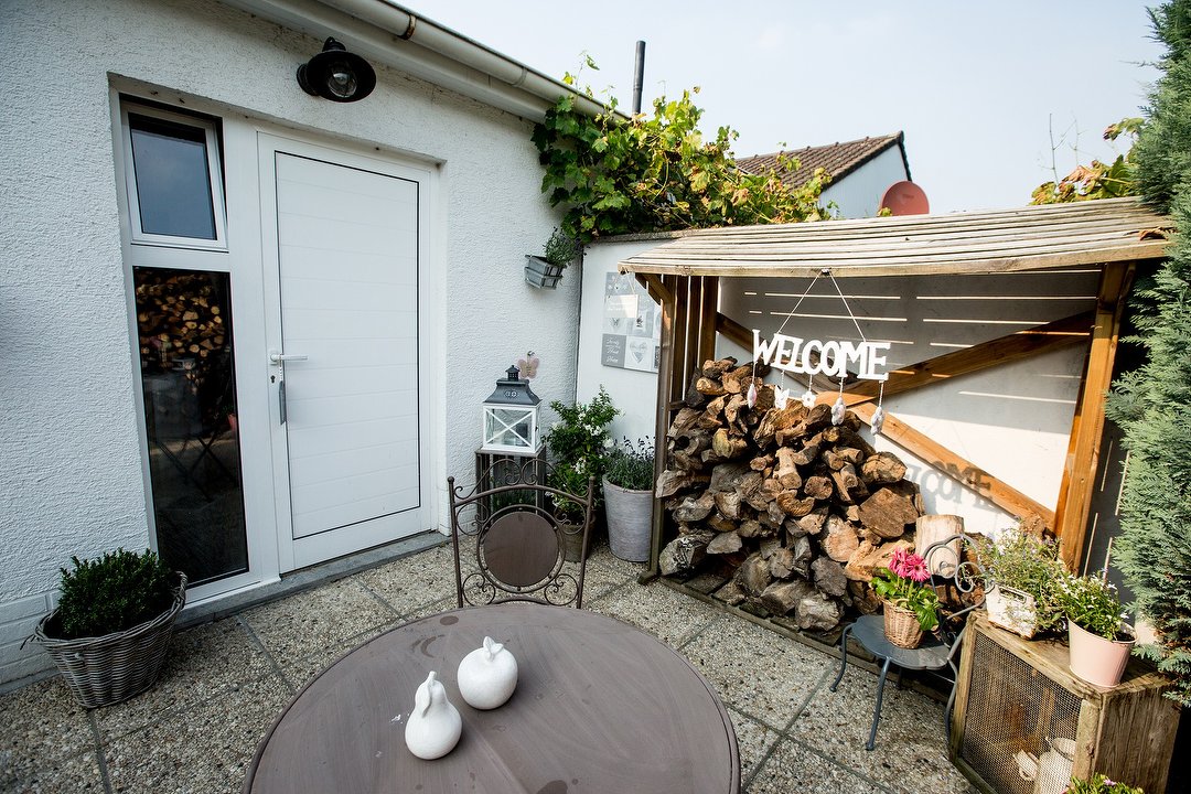 Jennifhair@home, Wezembeek-Oppem, Flemish Brabant