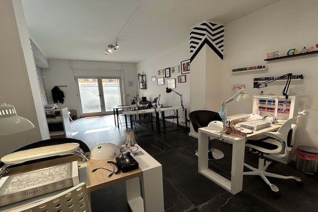 Fem Glaze, Nomentano, Roma