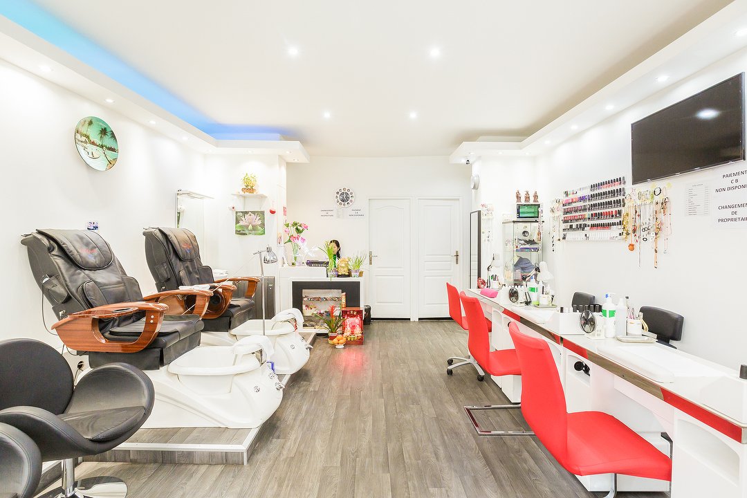 Paradis Nails, Métro Grands Boulevards, Paris