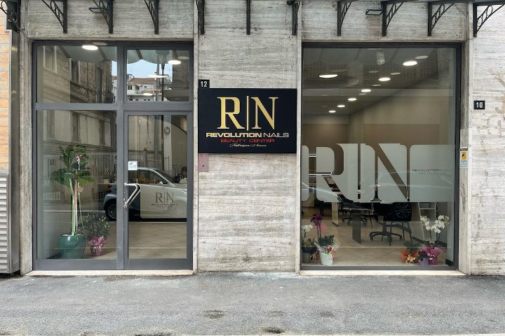 Revolution Nails - Onglerie Pescara - Photo de galerie - OneBooking