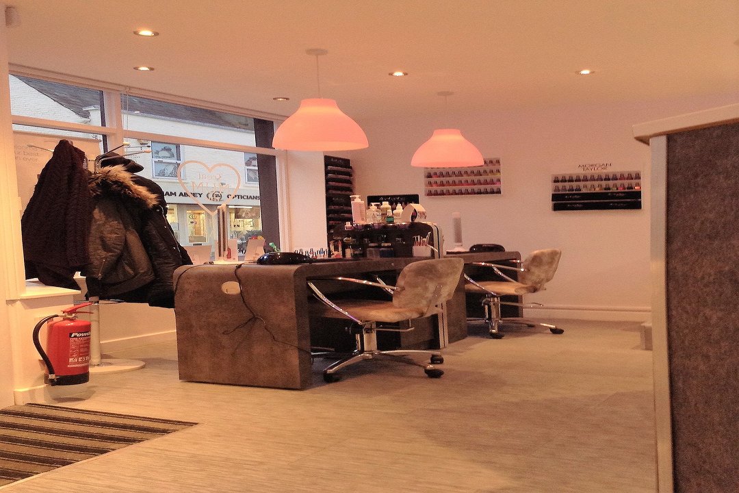 Koocachoo - Beauty, Hair & Tanning Salon, Waltham Abbey, Essex
