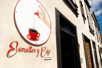 Esmaltes y Café La Laguna