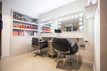 House of Finesse Hair Salon - Altrincham
