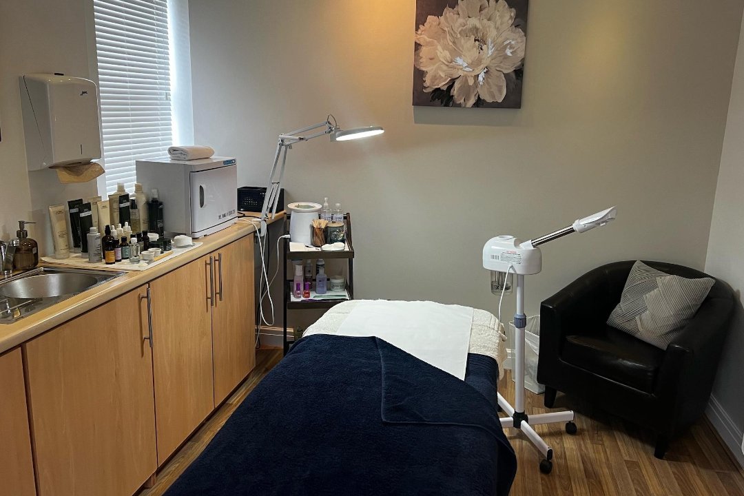 Aura Beauty & Holistic Therapies, Calverley, Leeds