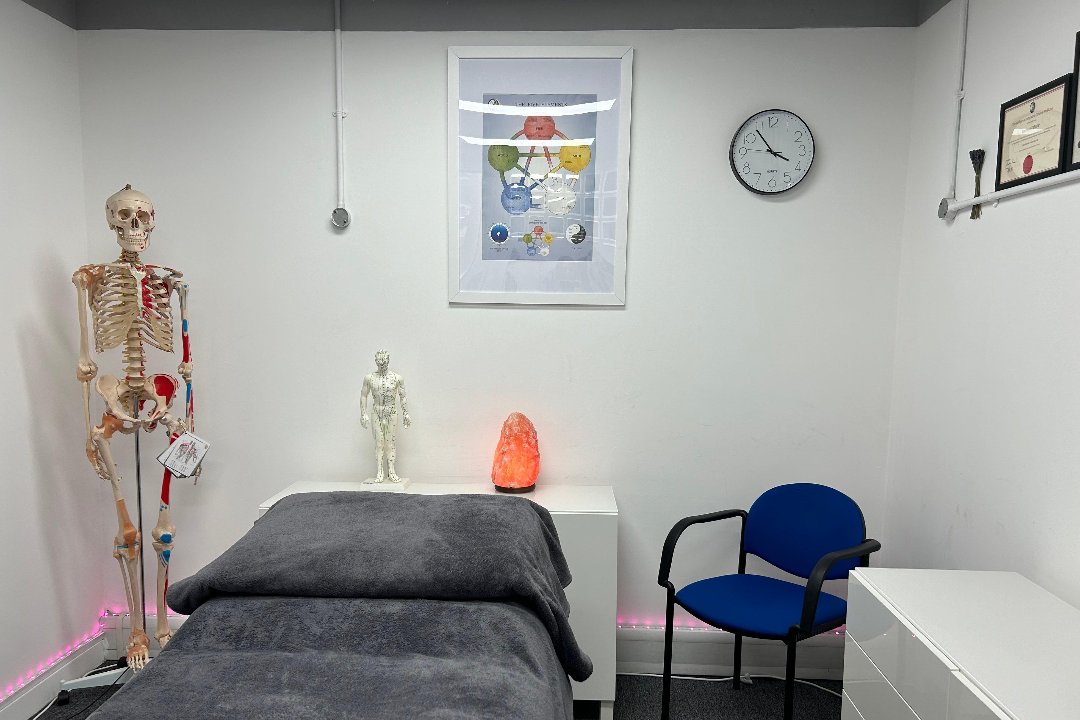 ACUPUNCTURE, MASSAGE & BEAUTY Therapy, Mortlake, London