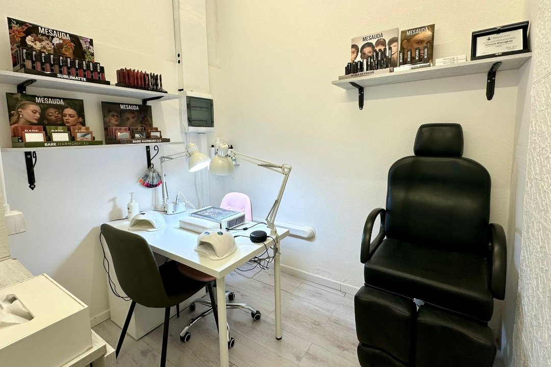 Sm Nails & Beauty di Simona Murrighile, Olbia