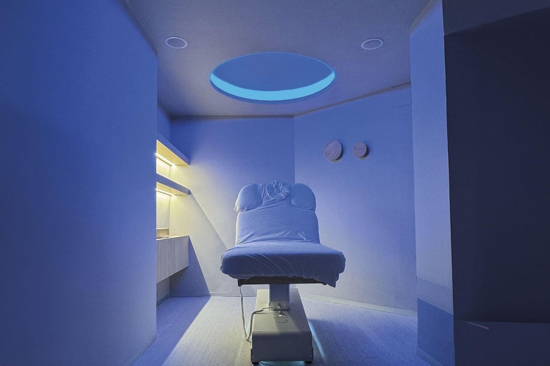 Luesthetic, Francesc Macià, Barcelona