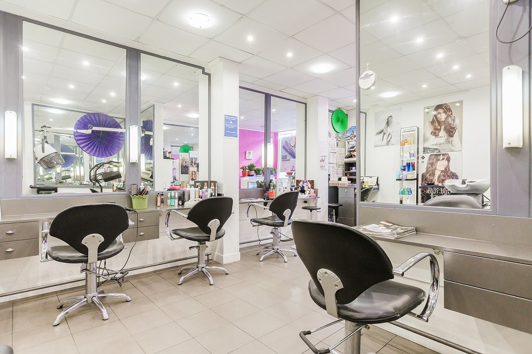 Salon B&P, Avenue des Champs-Elysées, Paris