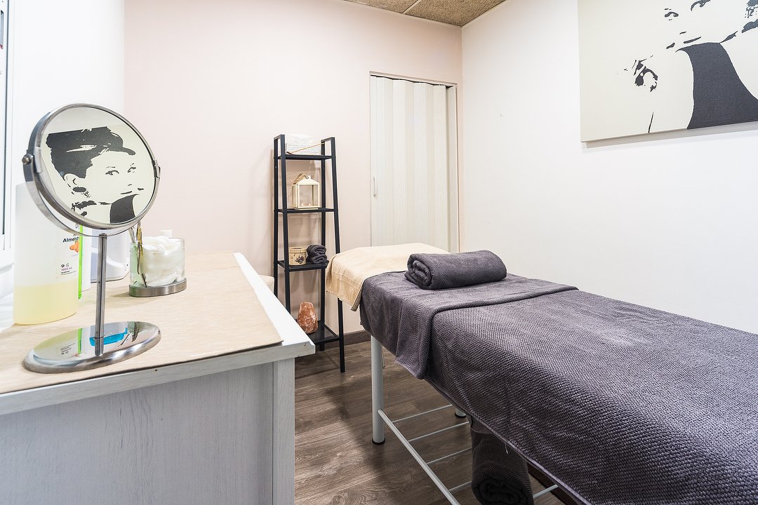 Essence Esthetic, La Bordeta, Barcelona