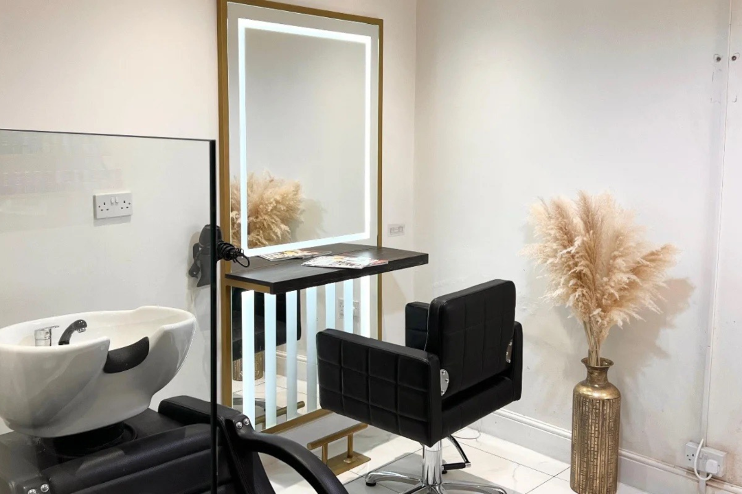 Plump'd Clinic & Louvelle Hair Studio, Kensal Green, London