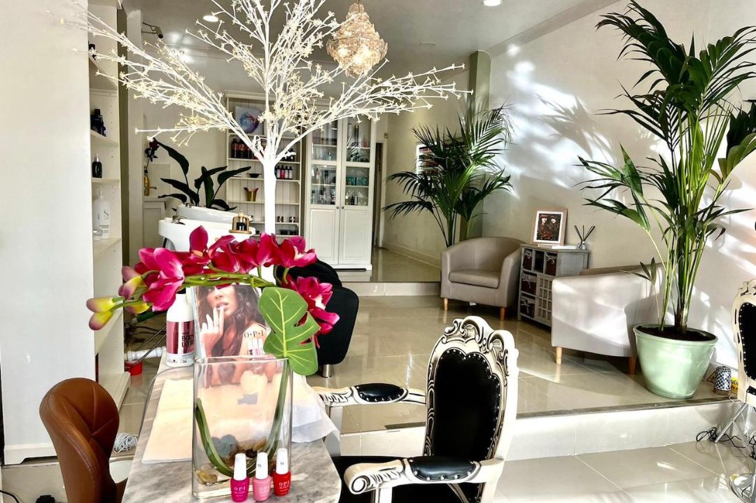 Tropical Salon, Harpenden, Hertfordshire