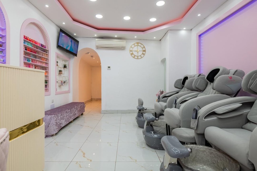 TM Nail Bar, Lordship Lane, London